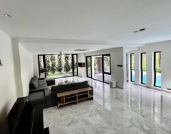 Eng Kong Park (D21), Terrace #568258181